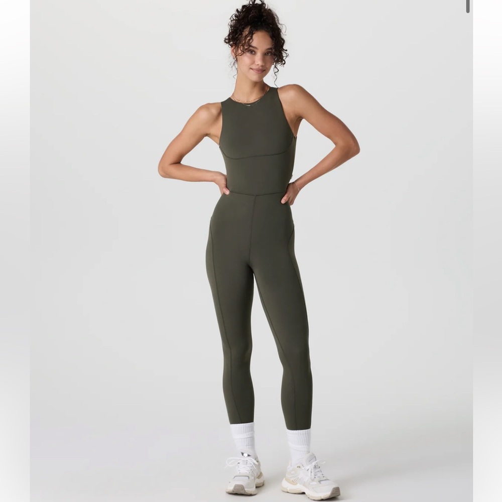 Vuori AllTheFeels Jumpsuit in Kale (M)